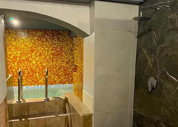 Party With Sauna & Karaoke Apartment